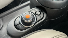 MINI Hatchback 2.0 Cooper S Exclusive 5dr [Comfort/Nav Pack] Petrol Hatchback